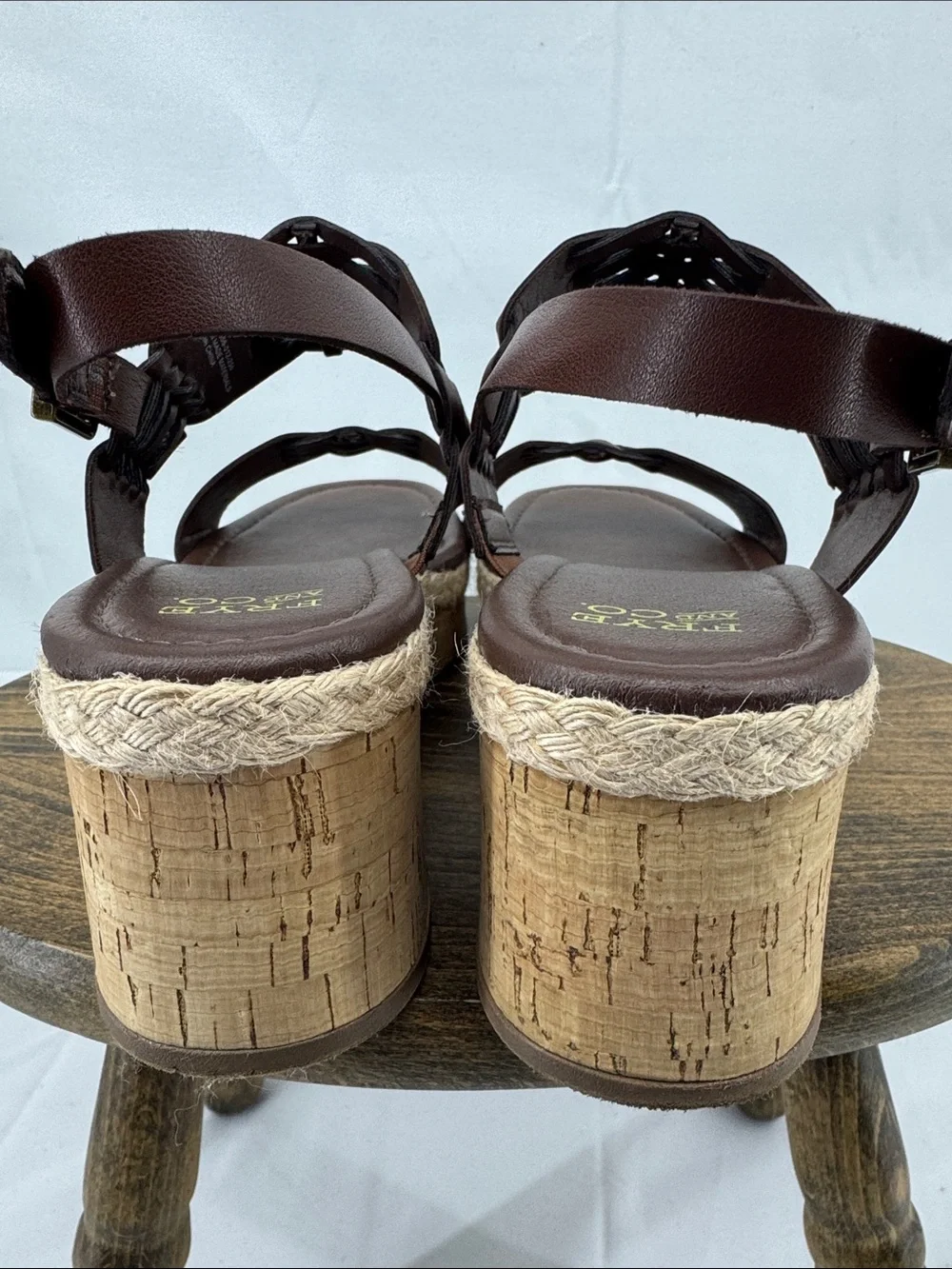 Like New! Frye & Co Womens Lavish Woven Brown Leather Wedge Cork Sandals, sz 8